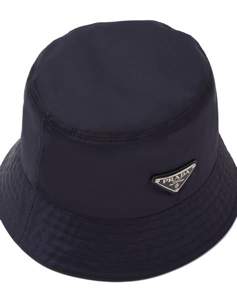 gorros prada